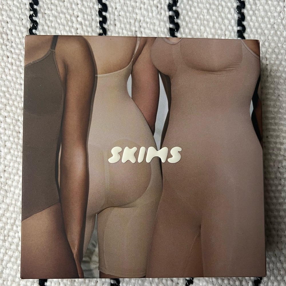 Skims Neon Orchid Sculpting Brief Bodysuit - Picture 4 of 6